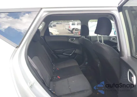 2021 Kia Soul S z USA, uszkodzony, nr VIN KNDJ23AU9M7796679